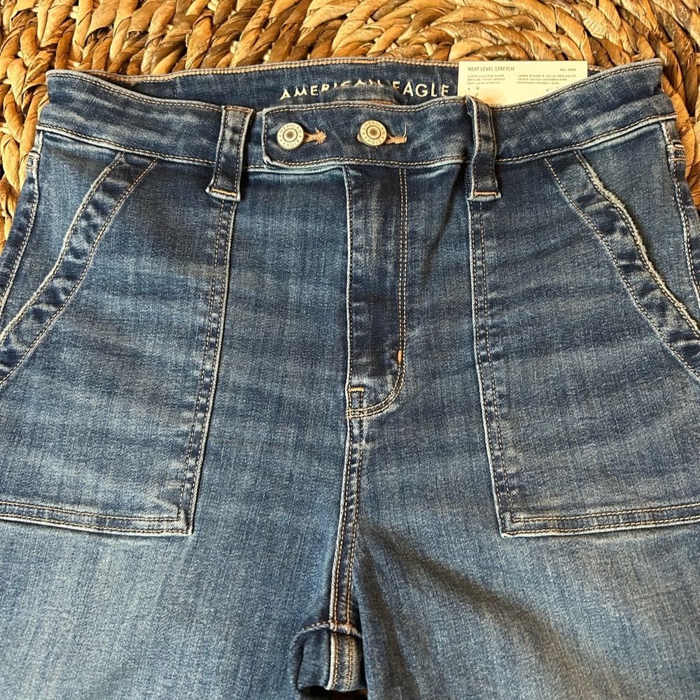 American Eagle Outfitters High Rise Flare Blue Jeans size 10 regular